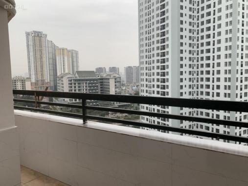 Cần bán căn hộ OCT1 - Bắc Linh Đàm, 110m2 x 3PN, căn góc 3 mặt thoáng, giá 2,28 tỷ (CC + ảnh thật)