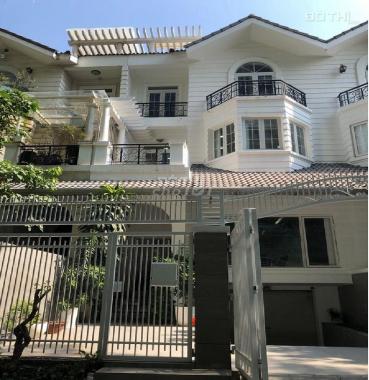 Biệt thự Saigon Pearl, 147m2, 1 hầm + 4 lầu, không nội thất, giá bán: 59 tỷ