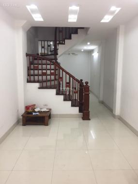 Cho thuê nhà 5 tầng Nguyễn Sơn, Bồ Đề, Long Biên, 40m2/sàn, giá: 10 triệu/tháng, LH: 0984.373.362