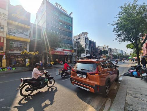 Cho thuê nhà 136-138  Nguyễn Gia Trí, Bình Thạnh. DT: 8.4x20m 3 lầu