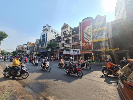 Cho thuê nhà 136-138  Nguyễn Gia Trí, Bình Thạnh. DT: 8.4x20m 3 lầu