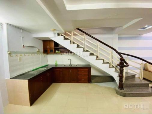 Bán nhà hẻm 175 Nguyễn Thiện Thuật, Quận 3, DT 36m2, 5 tầng, giá siêu rẻ