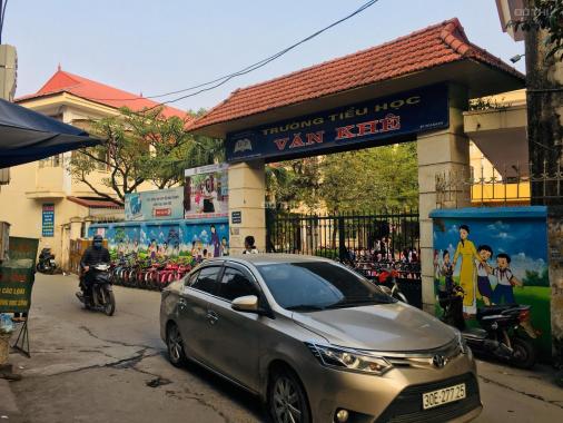 Cần bán nhà 4T Phan Đình Giót, La Khê, Hà Đông, ô tô 7 chỗ vào nhà, có sân chơi riêng. Giá 3,5 tỷ