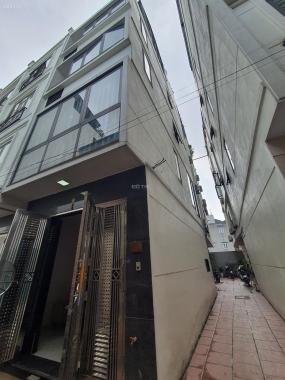 Bán nhà phố Việt Hưng, lô góc, 5 tầng 31m2, 20m ra đường ô tô tránh. Giá 2.9 tỷ