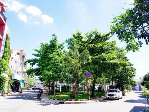 Bán biệt thự khu nội bộ đối diện công viên 1000m2, P. Tân Sơn Nhì, Quận Tân Phú