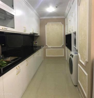 Cho thuê căn hộ 2 PN đủ đồ nội thất chung cư Vinhomes Nguyễn Chí Thanh. LH hotline: 0974429283