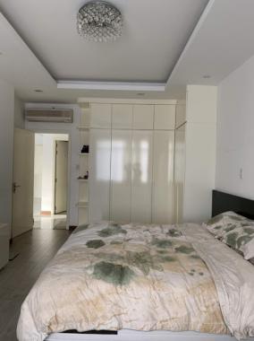 Penthouse Saigon Pearl cho thuê tại block Sapphire 1 tầng cao, có DT 230m2