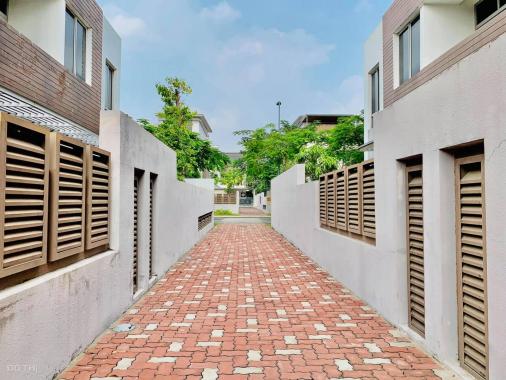 Bán biệt thự Riviera Cove Quận 9 - vị trí đẹp lõi dự án - 388m2. LH: 0907661916