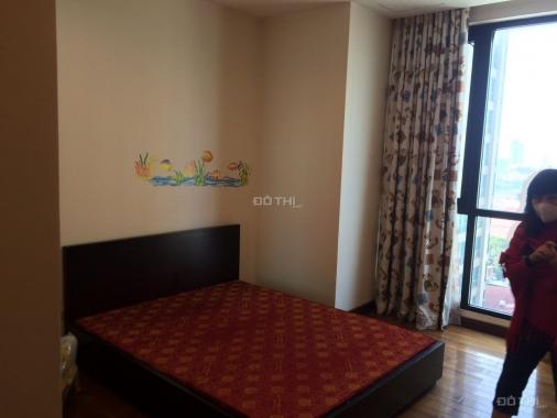 Cho thuê căn hộ 130m2 thiết kế 2 phòng ngủ đầy đủ nội thất Vincom Bà Triệu, LH 0974429283