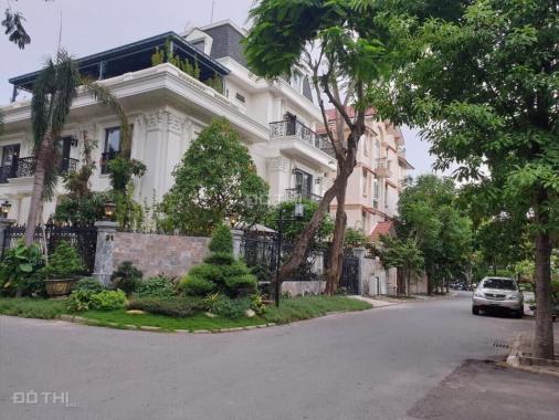 Villas Phú Mỹ Hưng - Góc 2 mặt tiền, DTCN 339m2. Tuyệt mỹ kiến trúc hiện đại 66 tỷ