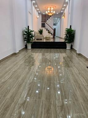 Chủ bán gấp nhà 1 trệt 3 lầu 60m2 4 tỷ đường CMT8 phường 5 Tân Bình