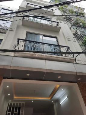 Cho thuê nhà riêng 5 tầng Đức Giang, Long Biên, 32m2/ sàn. Giá: 8 tr/th, 0984.373.362