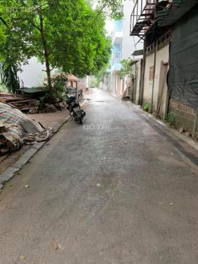 Bán đất lô góc Nguyễn Văn Cừ ô tô đổ cửa thông phố Ái Mộ, Hồng Tiến - giá 6,4 tỷ