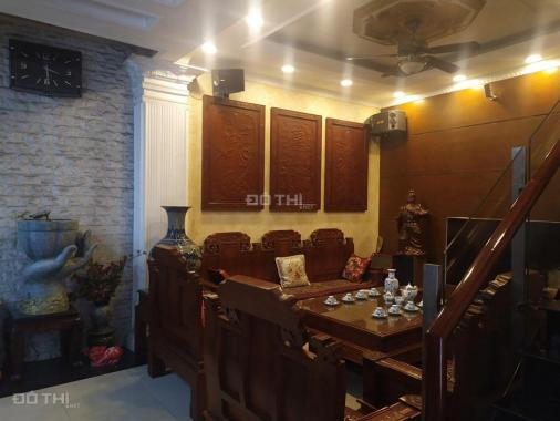 Cho thuê nhà liền kề 4 tầng có sân Thượng Thanh, Long Biên. 100m2, giá: 15 triệu/tháng