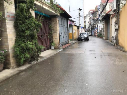 Bán trả nợ lô đất 55m2 ở Việt Hưng Long Biên đường ô tô 4m giá 72tr/m2