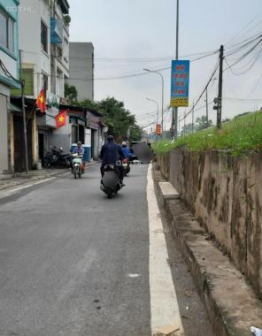 Bát Khối Long Biên, ô tô vào đất, an ninh tốt, ở sướng, 82m2, MT: 4.5m. giá 4,8 tỷ