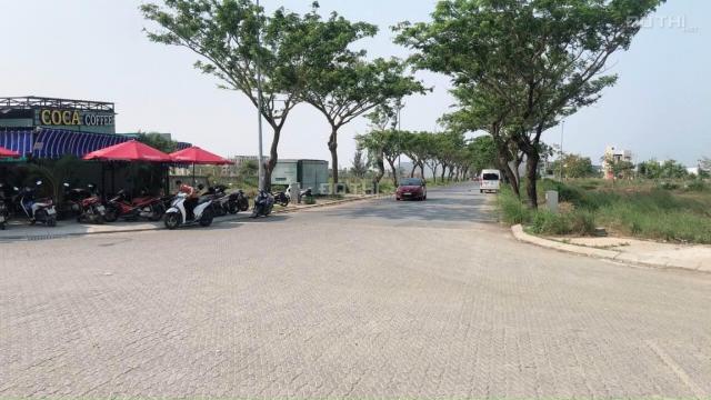 Cần bán 2 lô kề đường 10m5 đối diện công viên FPT City Đà Nẵng, trục thông