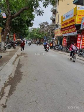 Mặt phố vỉa hè - kinh doanh víp - trên trục đường Vĩnh Hưng