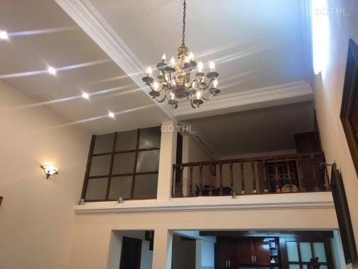 Bán nhà phố Hoàng Hoa Thám, trung tâm quận Ba Đình ô tô đỗ cách 10m 60m2 giá 5,4 tỷ