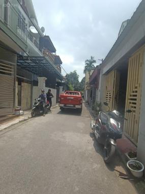 Chính chủ bán nhà Giang Biên, Long Biên 80m2 x 3T, ô tô vào tận nhà mặt ngõ 83 Kẻ Tạnh, xem là mua