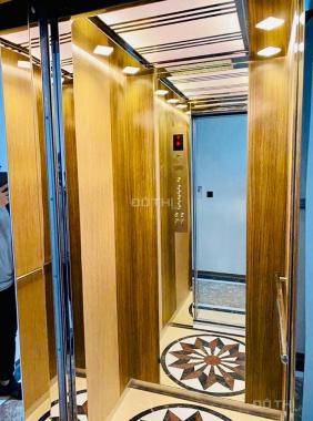 Bán nhà mặt phố Đền Lừ, vỉa hè, ô tô dừng đỗ, kinh doanh, thang máy, 11 tỷ