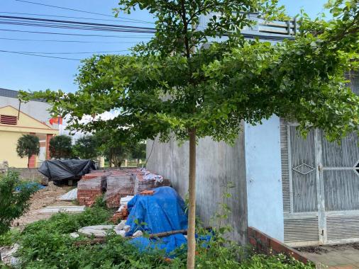Bán đất tặng nhà bám mặt đường chính thôn Chân Đèo - Hoành Bồ. Giá chỉ 17 tr/m2