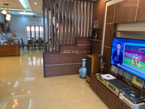 Chính chủ bán nhà mặt phố Ngọc Thụy, Long Biên 125 m2, mặt tiền 6 m, 4 tầng