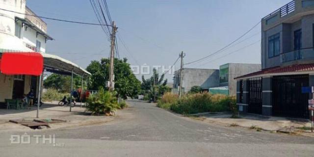 Bán đất đối diện chung cư 3 tầng đường nhựa 20m KDC Tân Đức 1 tỷ 7 cho lô 125m2