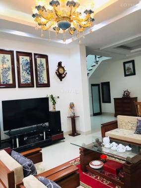 Cho thuê nhà full đồ siêu đẹp Thạch Bàn, Long Biên, 120 m2/sàn, giá: 14 triệu/tháng