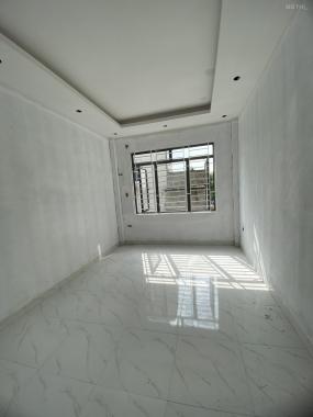 Bán nhà 35m2 x 4 tầng mới đường Nhân Huệ, phường Đông Mai, Yên Nghĩa giá: 1.45 tỷ có thương lượng