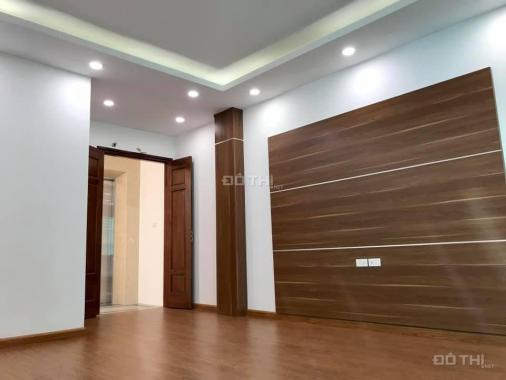 Siêu hiếm! Ngõ Nguyễn Chí Thanh, Đống Đa: Ô tô, KD đỉnh, 7T TM, 42m2 có 11.5 tỷ