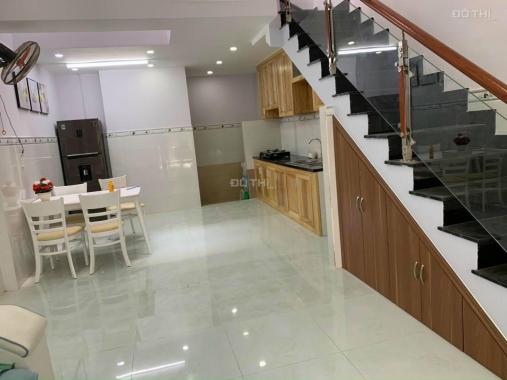 Bán nhà ngay chợ Long Trường Nguyễn Duy Trinh. Dt 52m2 (4*13) sổ riêng giá chỉ 3,65 tỷ