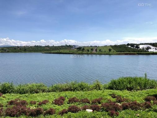 Một nền duy nhất view trực diện hồ cực đẹp để làm farmstay nghỉ dưỡng