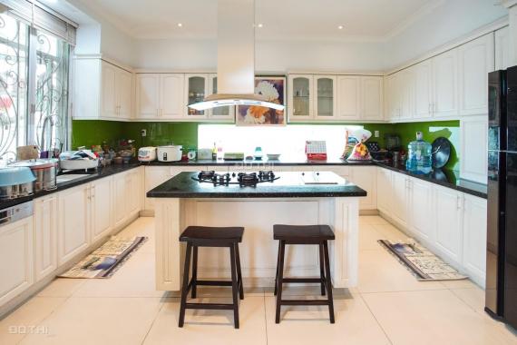 Siêu biệt thự cạnh Phú Mỹ Hưng, 5T, 10x25m, cực đẹp, nơi đáng sống, giá 24 tỷ TL, hiếm bán