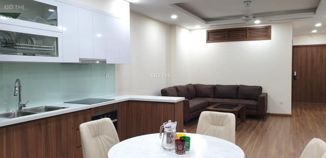 Cho thuê chung cư Golden Park, 96 m2, 3 PN, đầy đủ nội thất, 15 tr/tháng. Lh: 09812 61526