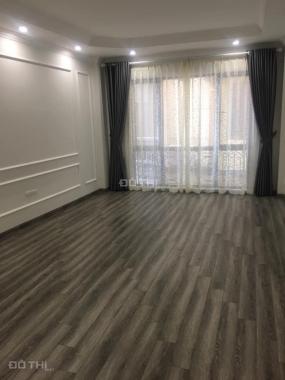 Tôi cần bán gấp nhà gần Cầu Đen - Hà Đông, ô tô đỗ cổng 35m2*5T, 2.3 tỷ 0889573386