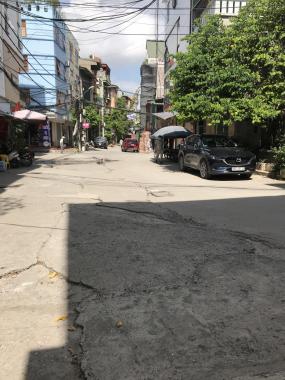 Bán nhà đường Giáp Bát - Kim Đồng, ô tô đỗ cửa 136m2. LH: 0935661166