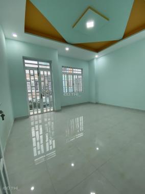 Chính chủ bán gấp nhà 1 trệt 2 lầu mới xây gần bệnh viện quốc tế Becamex - Lái Thiêu, Thuận An