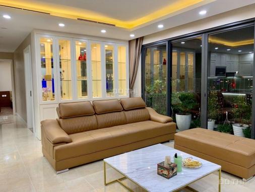 Cho thuê căn hộ 3PN, DT 100m2 dự án Vinhomes D'Capitale đầy đủ nội thất. Giá 20 triệu/th