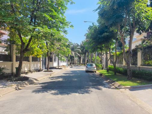 Bán lô đất 2 mặt tiền khu biệt thự Kim Sơn, Thảo Điền, DT 923m2