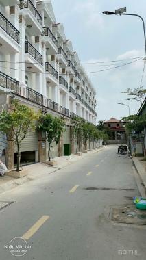 Bán nhà ngay MT Quốc Lộ 13, kế bên KĐT Vạn Phúc City, Hiệp Bình Phước, Tp Thủ Đức. LH 0937365865