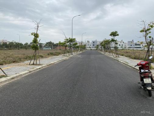 Chính chủ bán lô đất 130m2 KĐT FPT Đà Nẵng, đường thông giá rẻ