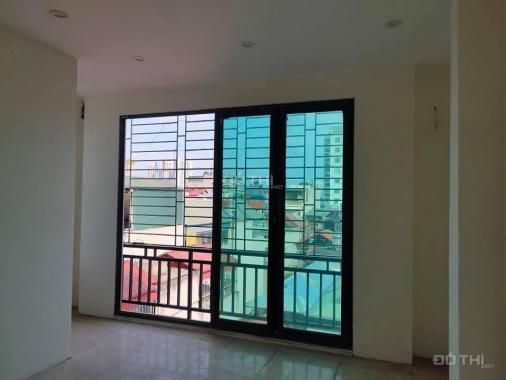 Cần bán nhà Nguyễn Trãi diện tích 32m2, thuận tiện kinh doanh, ô tô tránh. Giá nhỉnh 5 tỷ