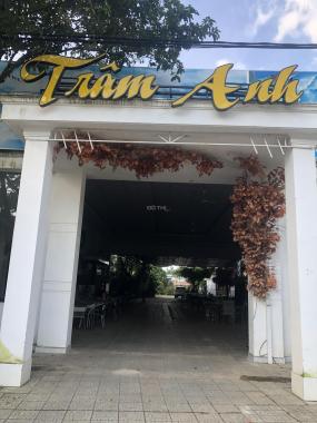 Chính chủ bán biệt thự nhà hàng 2 mặt tiền vị trí đẹp trung tâm thị trấn Cát Tiên tỉnh Lâm Đồng