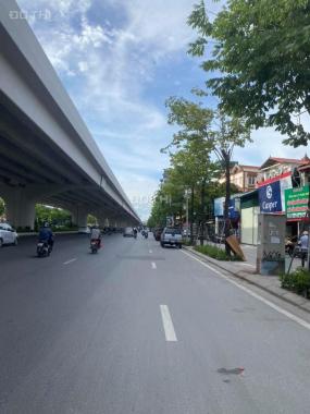 Siêu đỉnh bán nhà mặt phố Phạm Văn Đồng 100m2 MT 5m vuông đét sổ đỏ chính chủ. Giá cực rẻ