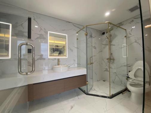 Cần cho thuê căn hộ chung cư D2 Giảng Võ, 130m2, 3PN, 2WC, đủ đồ, 18tr/th. LH: 0967905158