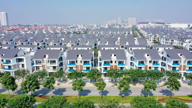 Cho thuê nguyên căn biệt thự mặt hồ công viên Thiên Văn Học. Vị trí đẹp kinh doanh vạn nghề