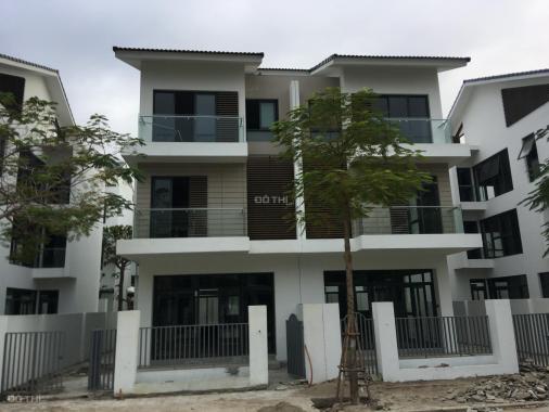 Cho thuê nguyên căn biệt thự mặt hồ công viên Thiên Văn Học. Vị trí đẹp kinh doanh vạn nghề