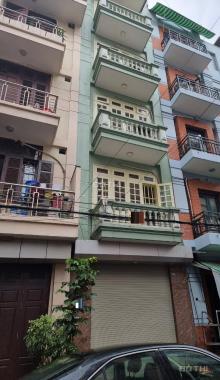 Cho thuê nhà 6 tầng ở 180 Hoàng Quốc Việt ô tô đỗ cửa 7 phòng ở làm vp