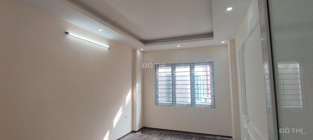 Nhà Yên Nghĩa 5 tầng 4 PN 32m2, bãi gửi ô tô 50m giá chỉ 1,97 tỷ. Siêu phẩm để ở gần công viên